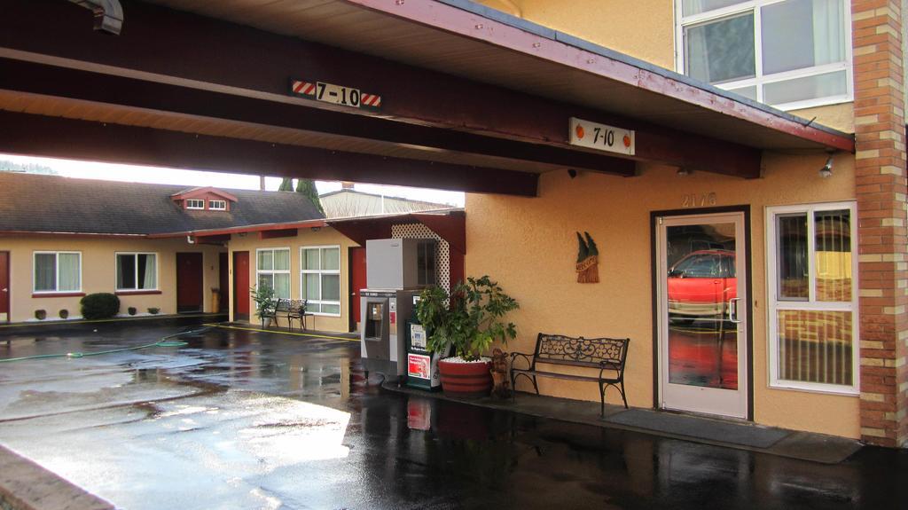 Fir Grove Motel Reedsport Esterno foto