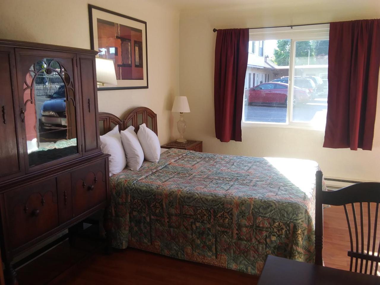 Fir Grove Motel Reedsport Esterno foto