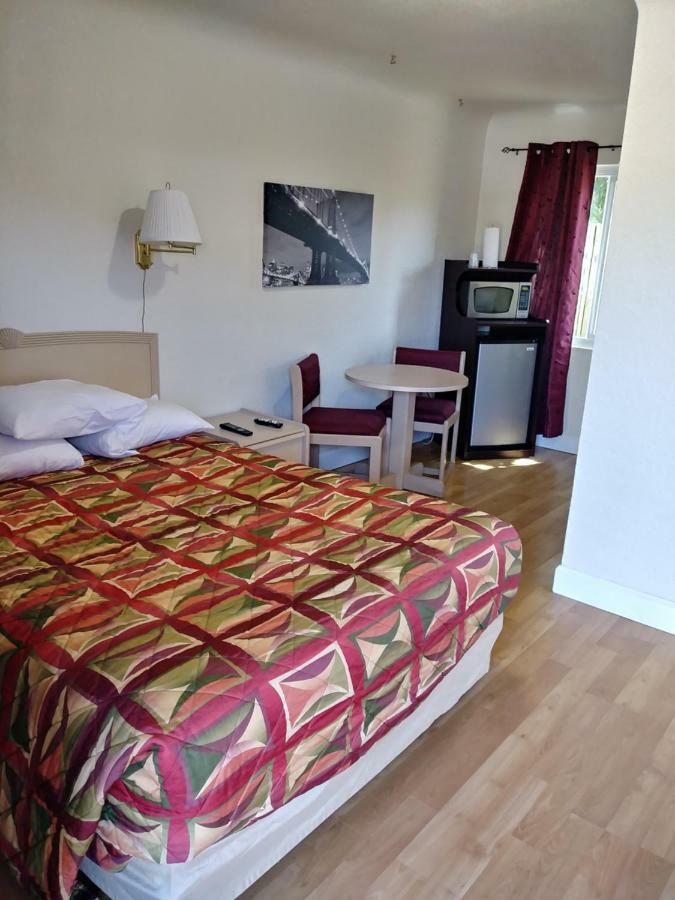 Fir Grove Motel Reedsport Esterno foto