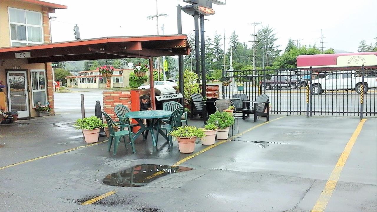 Fir Grove Motel Reedsport Esterno foto